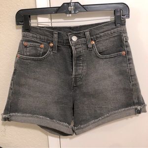 Levi’s High rise long dad / mom shorts